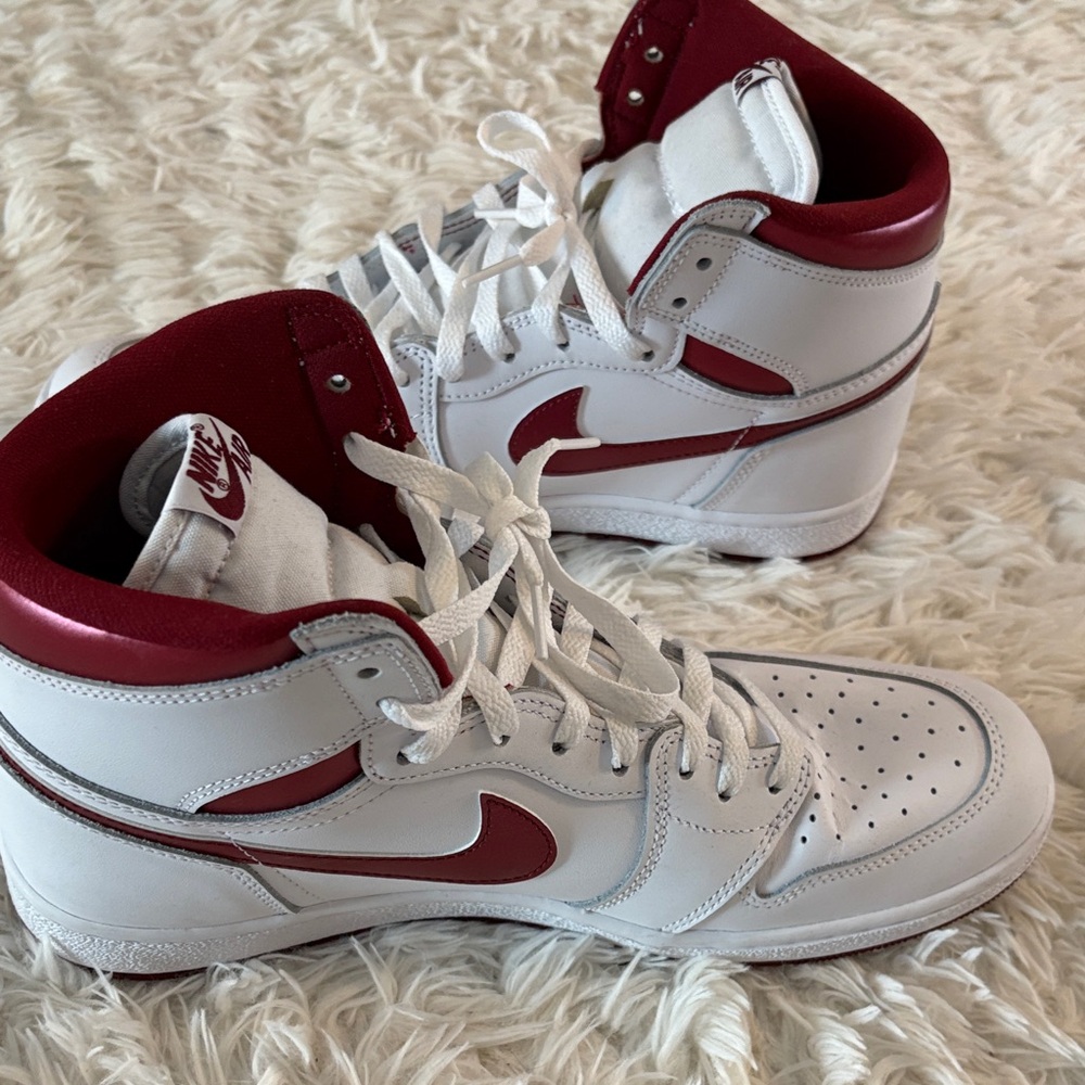 Nike White and Red Athletic Shoes - Picture 2 of 5